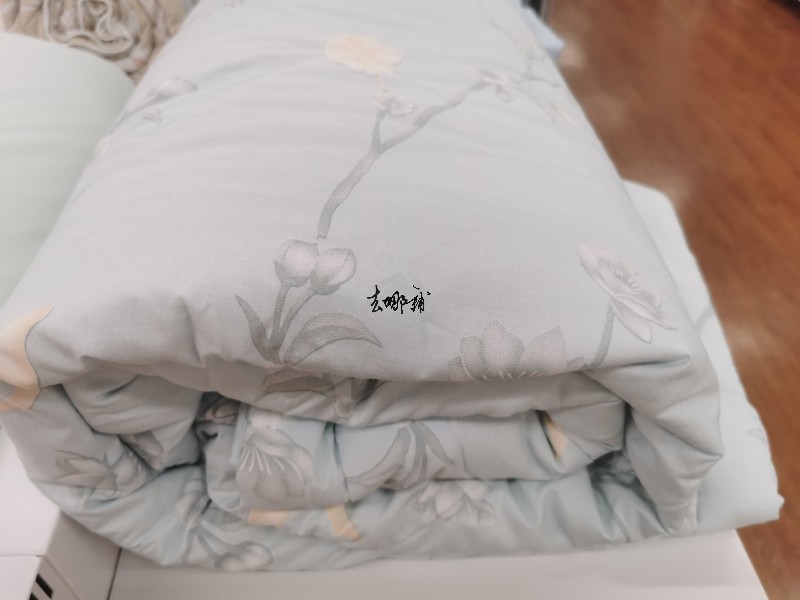 棉被与鹅绒被：哪款更适于你的睡眠世界？